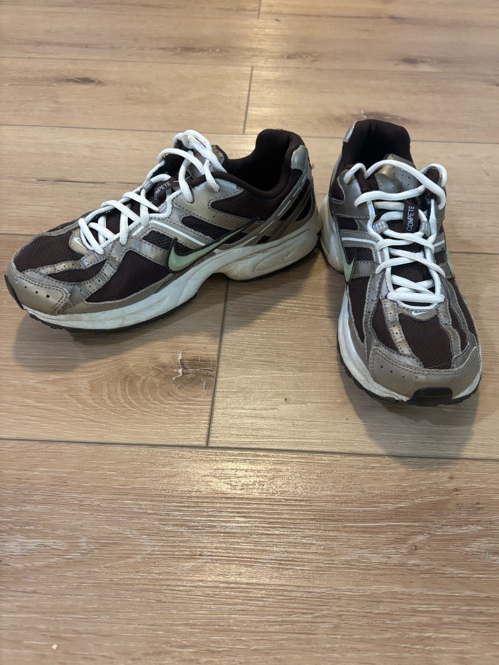 Nike Compete Sneakers Size 9
